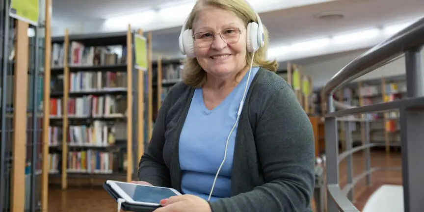 Audiobooks-for-seniors